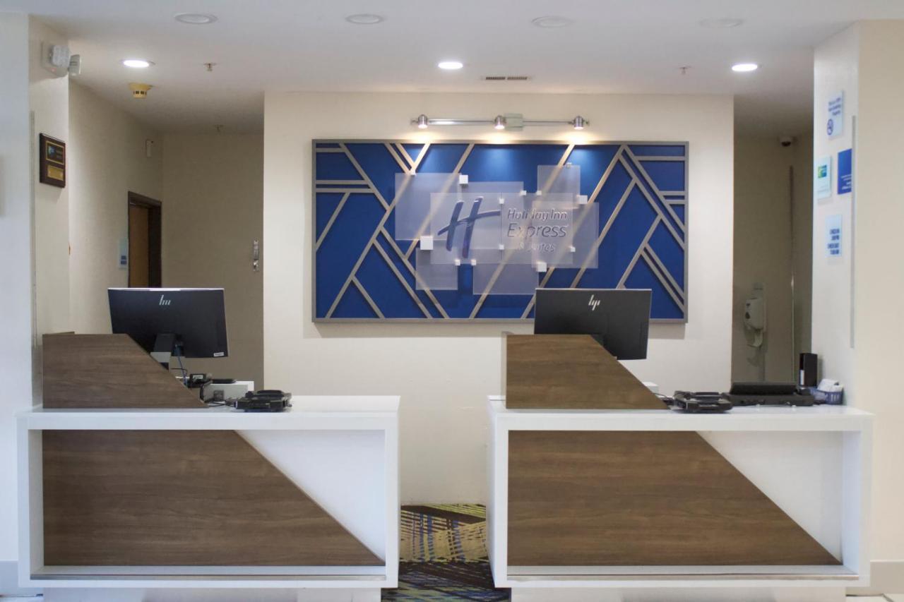 Holiday Inn Express & Suites Wilson-Downtown By Ihg Buitenkant foto