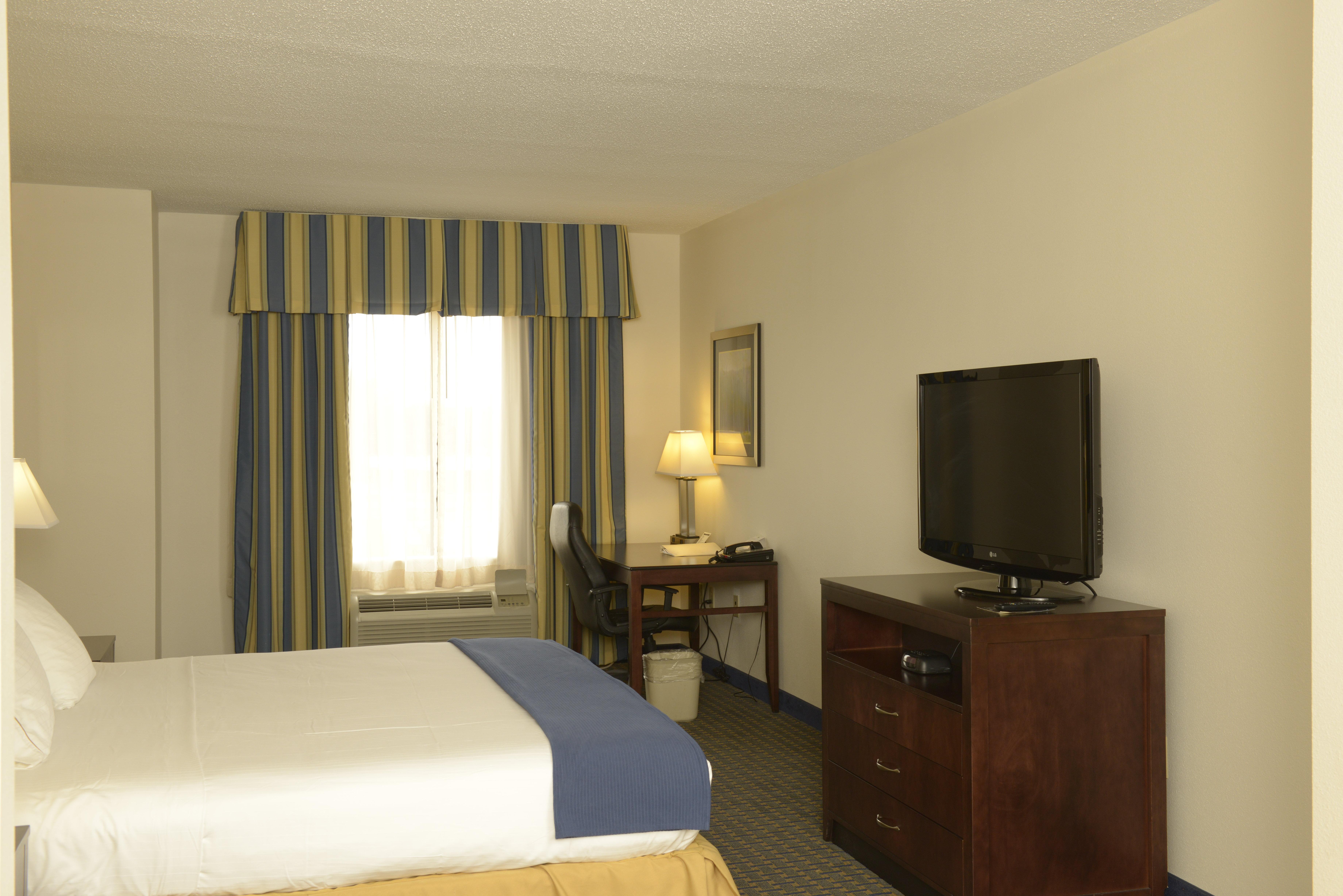 Holiday Inn Express & Suites Wilson-Downtown By Ihg Buitenkant foto