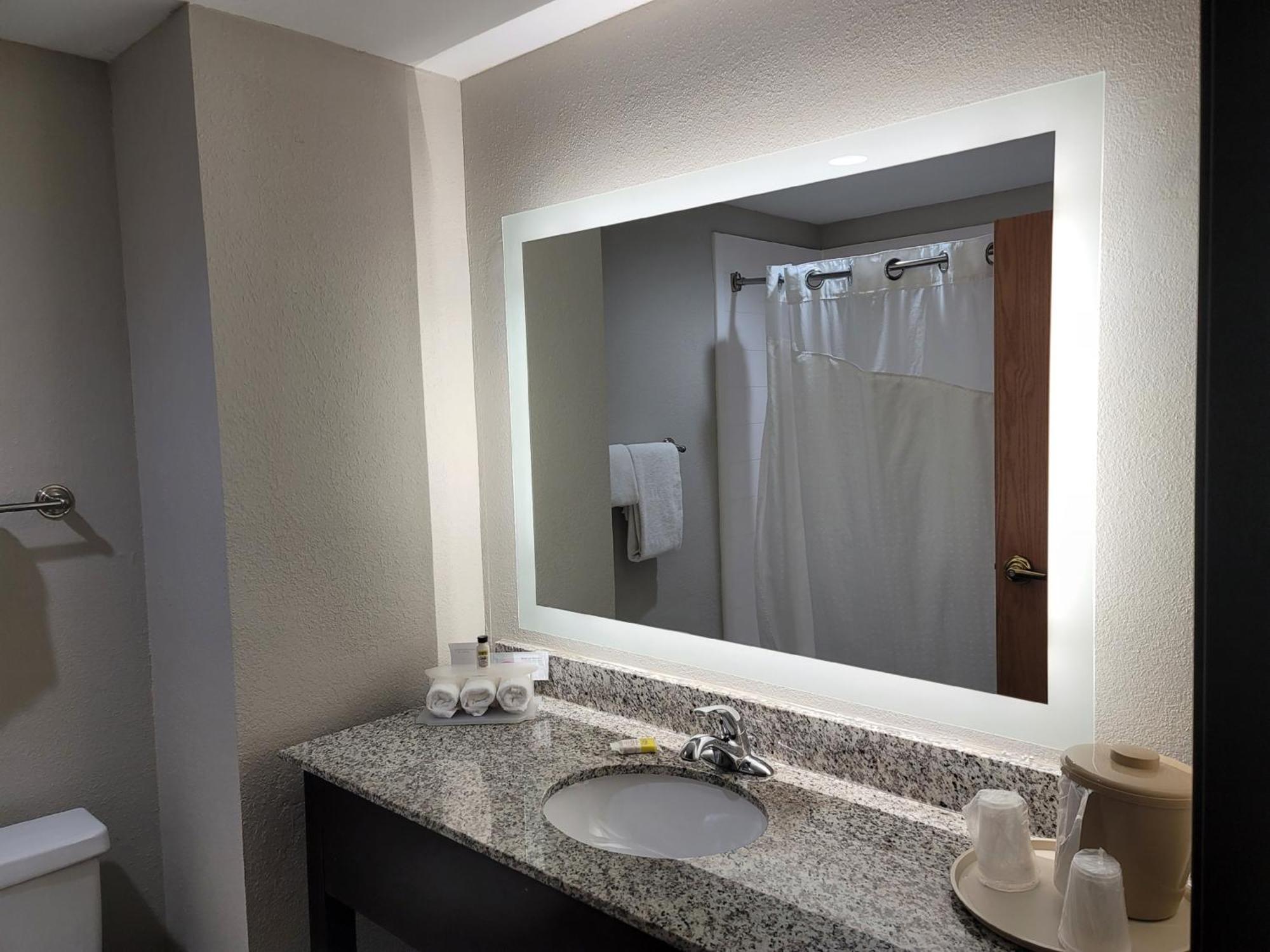 Holiday Inn Express & Suites Wilson-Downtown By Ihg Buitenkant foto