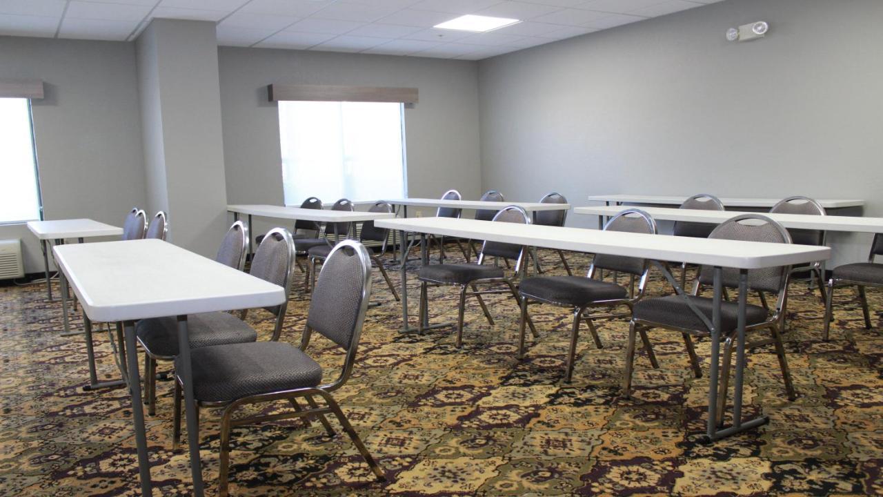 Holiday Inn Express & Suites Wilson-Downtown By Ihg Buitenkant foto