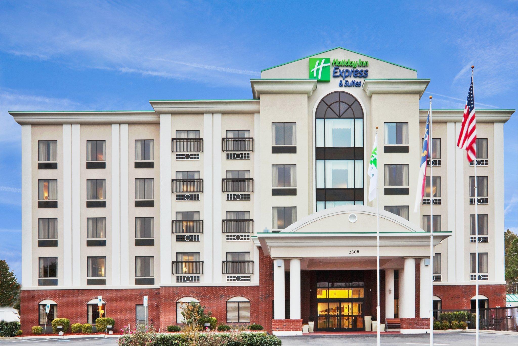 Holiday Inn Express & Suites Wilson-Downtown By Ihg Buitenkant foto
